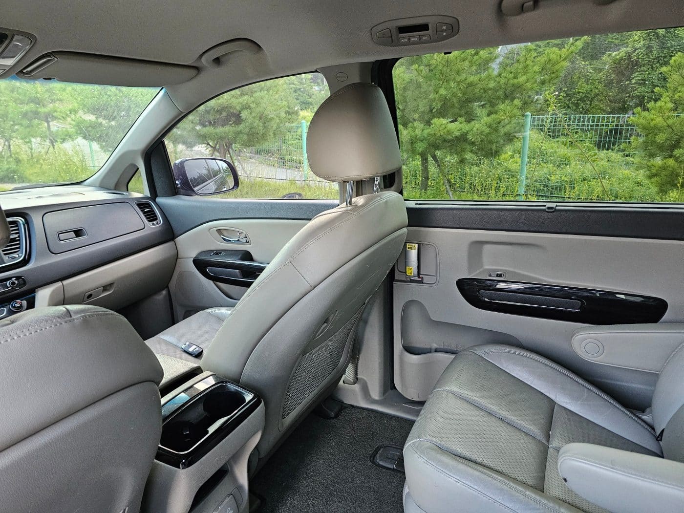 2016 Kia All New Carnival Diesel Limousine (S/N: 092376) 27