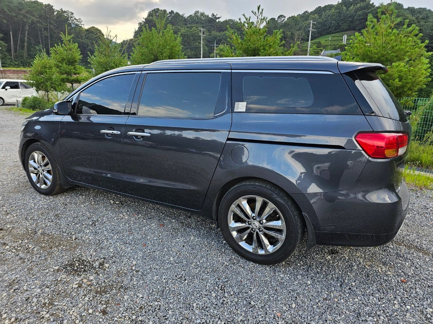 2016 Kia All New Carnival Diesel Limousine (S/N: 092376) 6