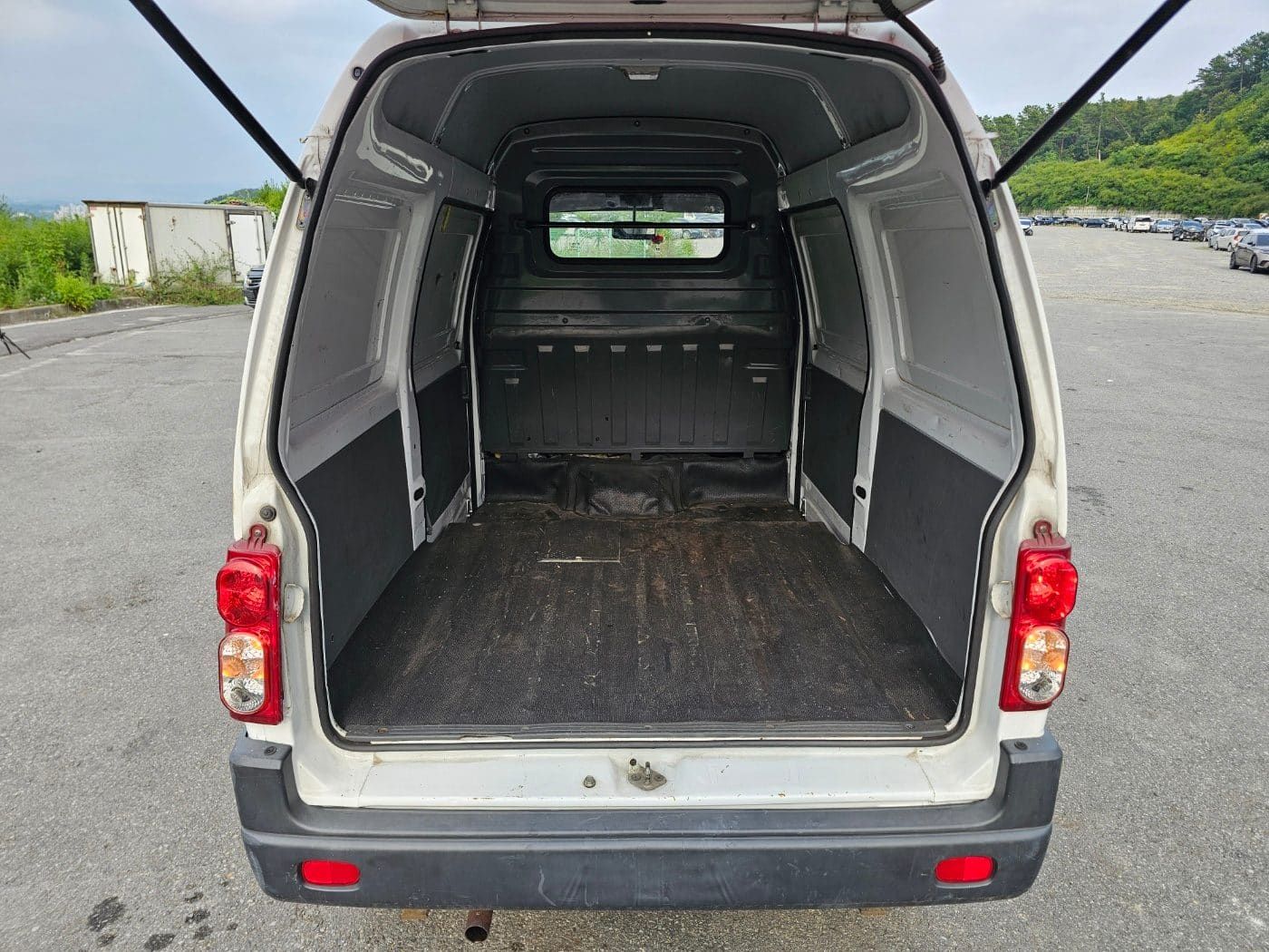 2015 Daewoo Damas 2 van (S/N: 344308) 12