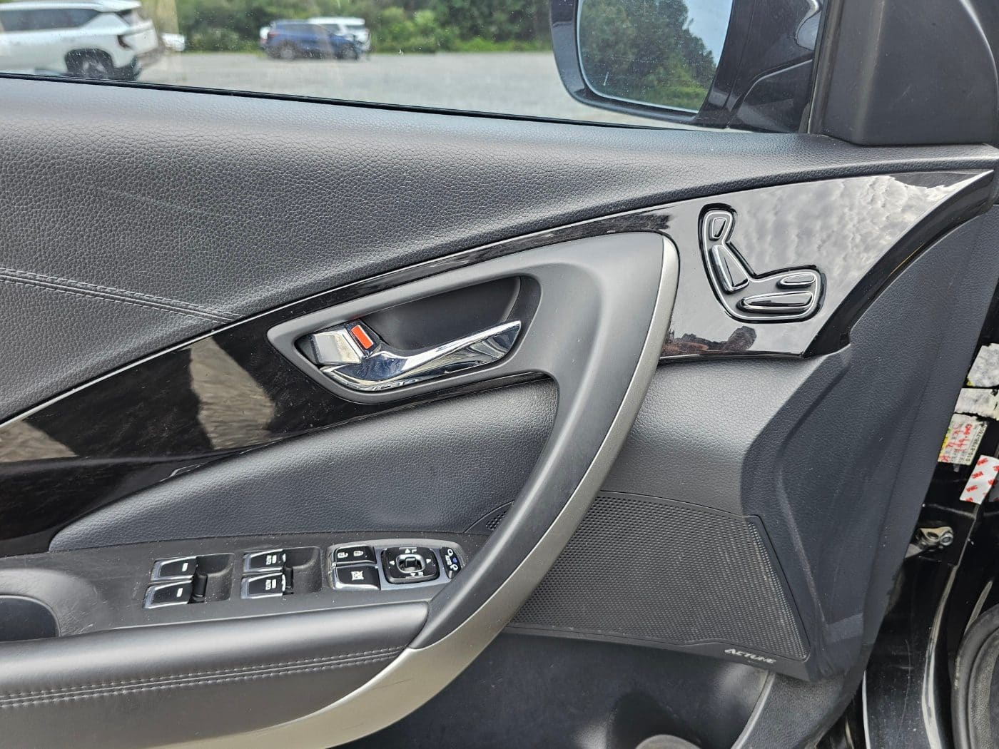 2016 Hyundai Grandeur HG Hybrid (S/N: 023743) 34