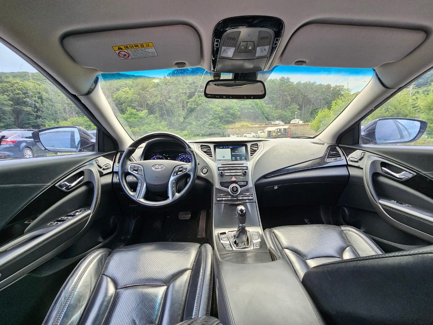 2016 Hyundai Grandeur HG Hybrid (S/N: 023743) 30