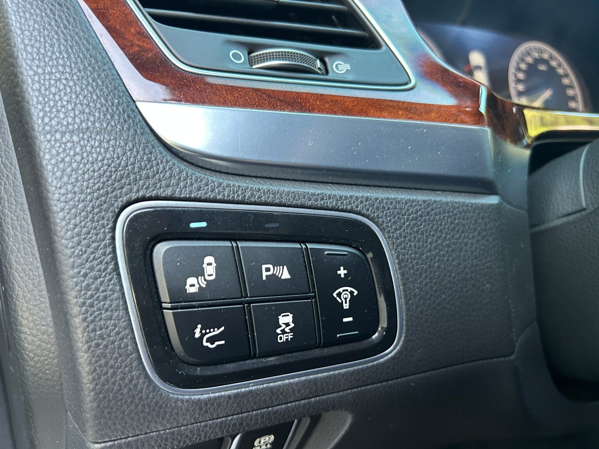 2015 Hyundai Equus VS500 (S/N: 090613) 52