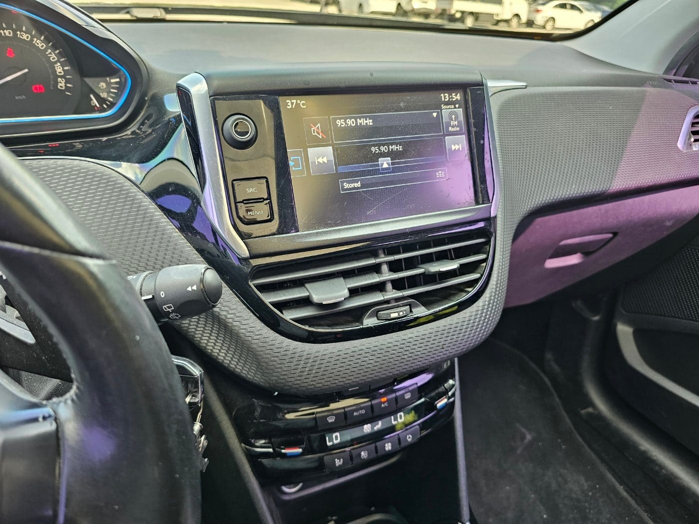 2015 Peugeot 2008 1.6 E-HDI (S/N: 045004) 41
