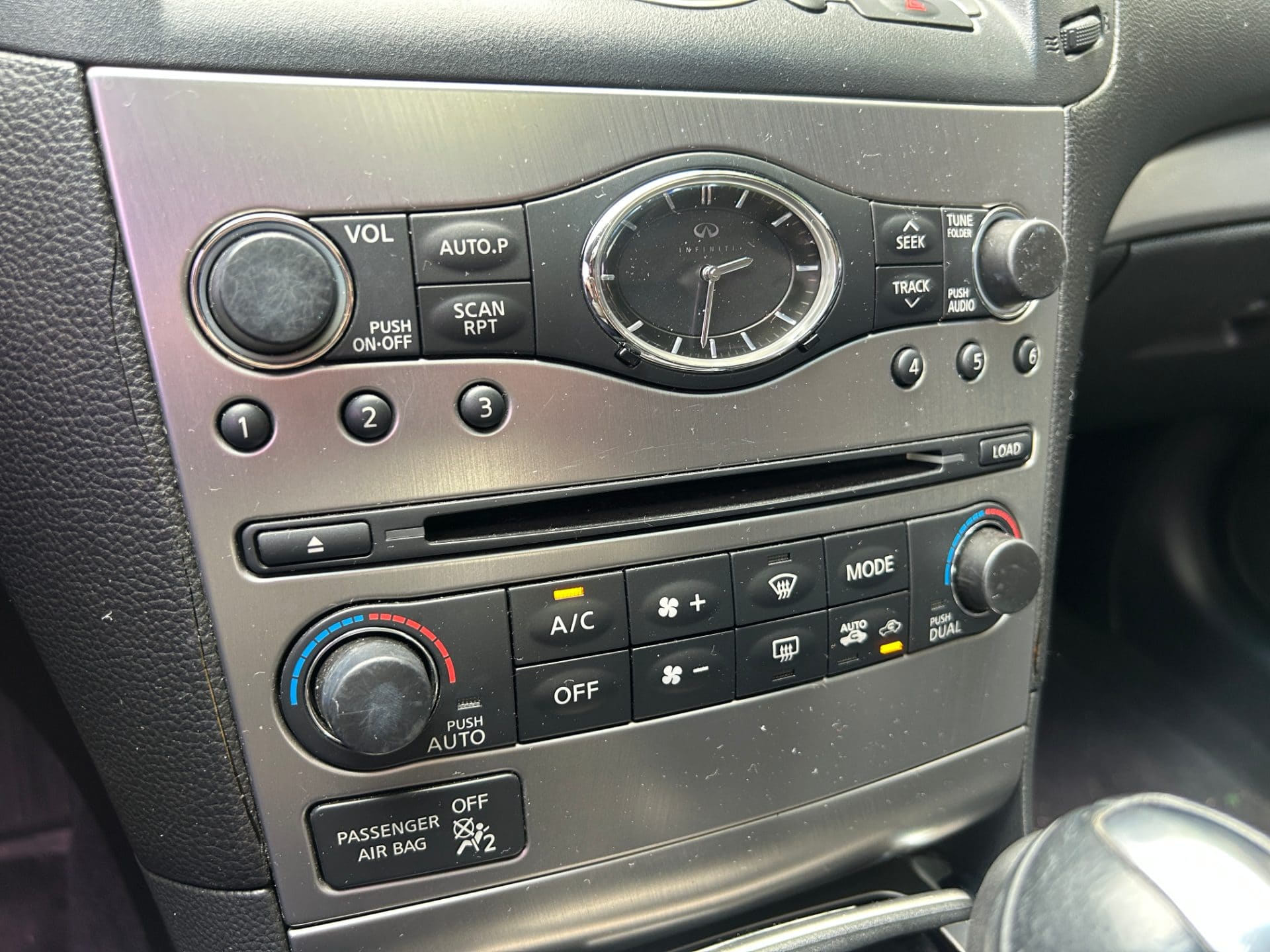 2010 Infiniti G37 Sedan S (S/N: 410967) 49