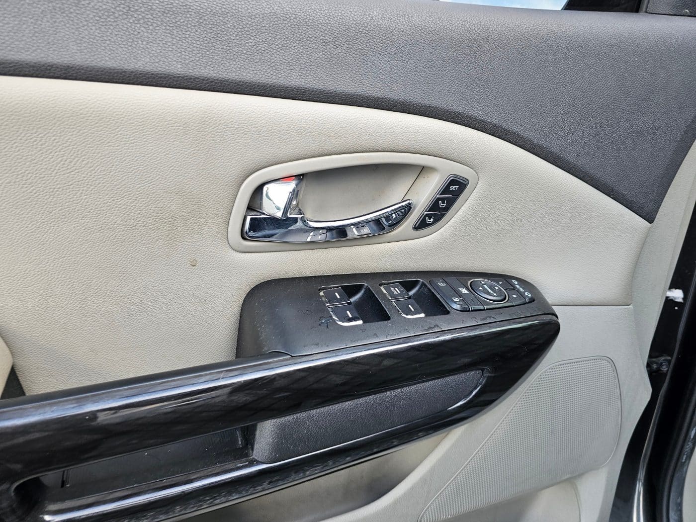2016 Kia All New Carnival Diesel Limousine (S/N: 092376) 34