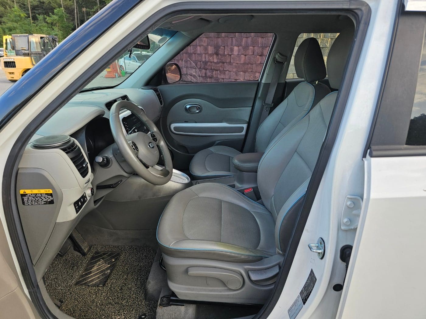 2017 Kia Soul EV (S/N: 021870) 36