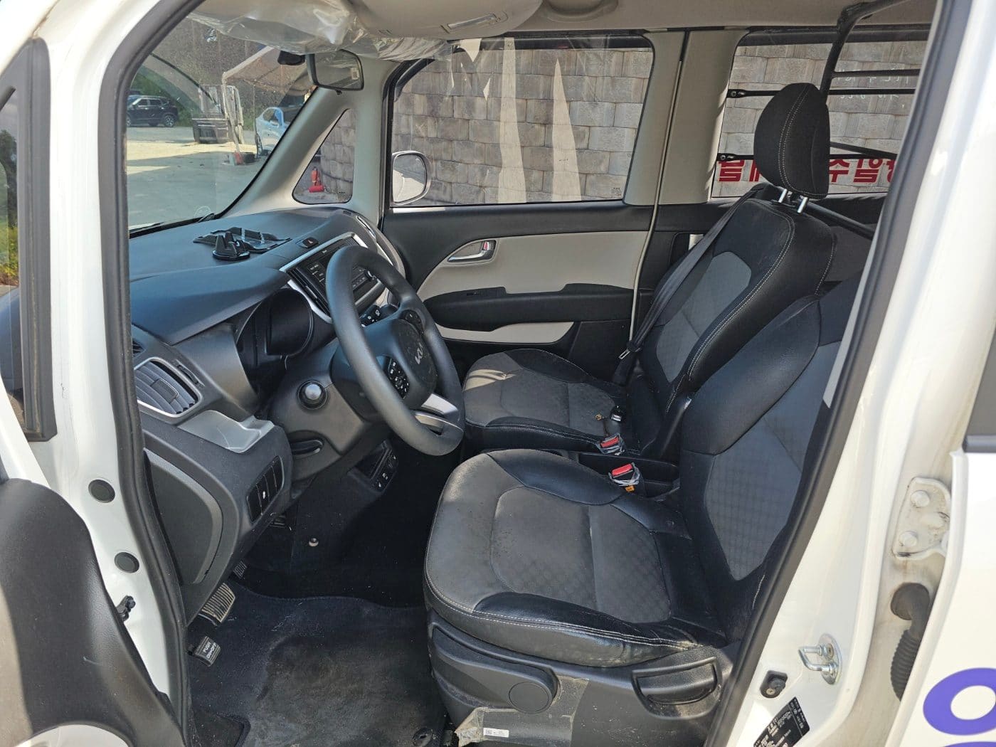 2022 Kia The New Ray 1seats van (S/N: 320163) 29