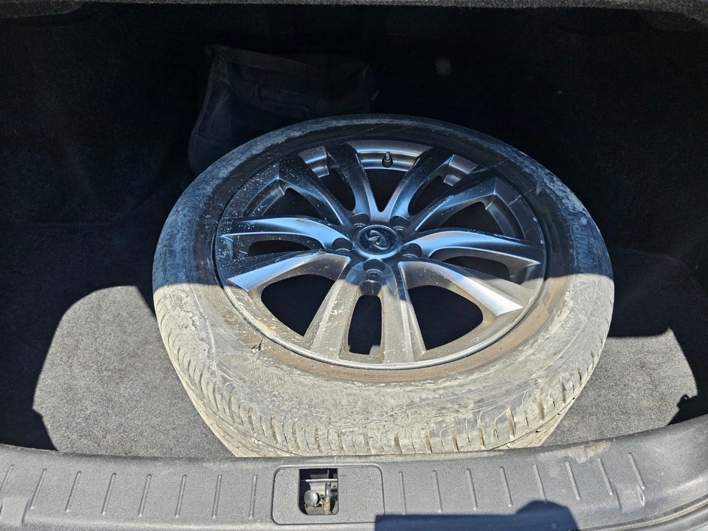 2016 Infiniti Q70 3.7 (S/N: 580157) 49