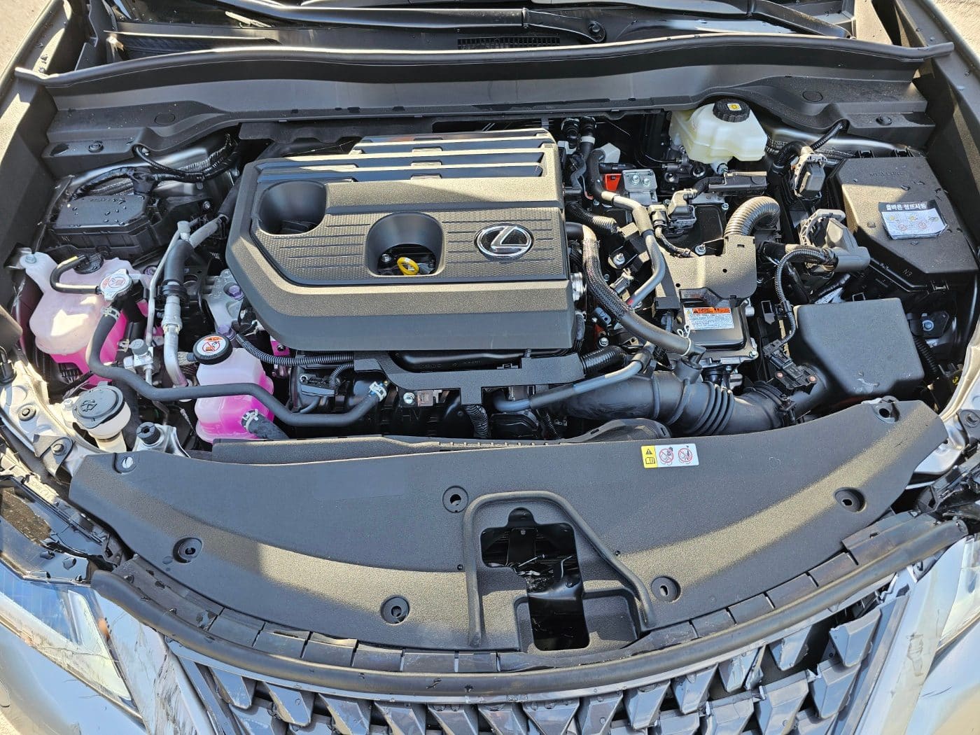 2027 Lexus UX 300h 2.0 (S/N: 047360) 20