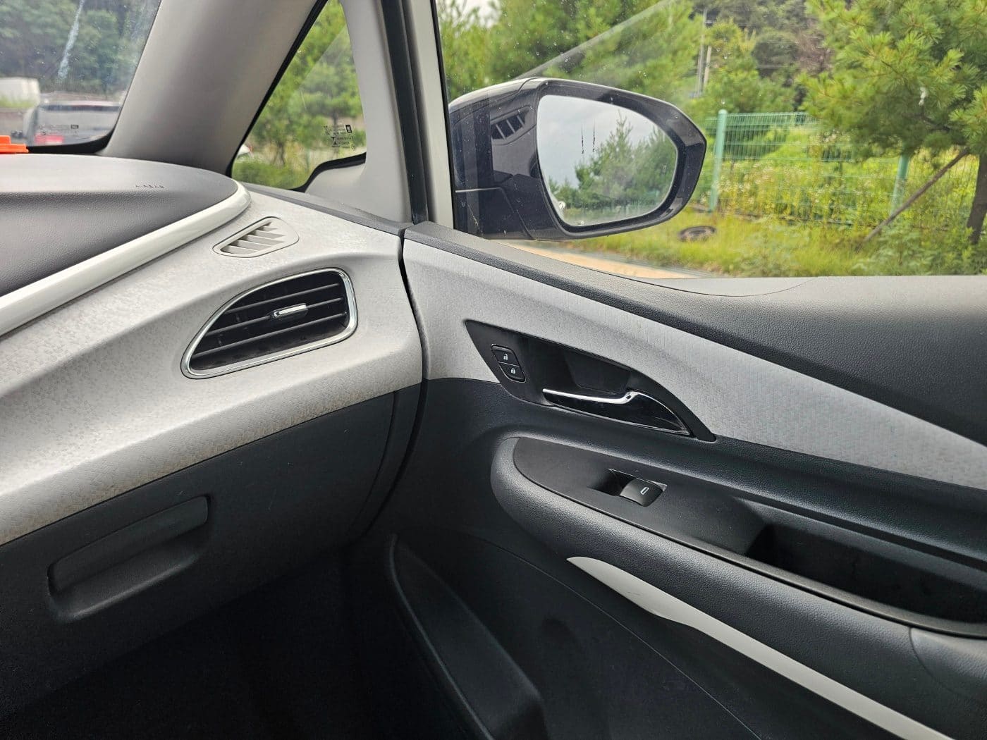 2018 Chevrolet Bolt EV EV Premier (S/N: 129093) 43