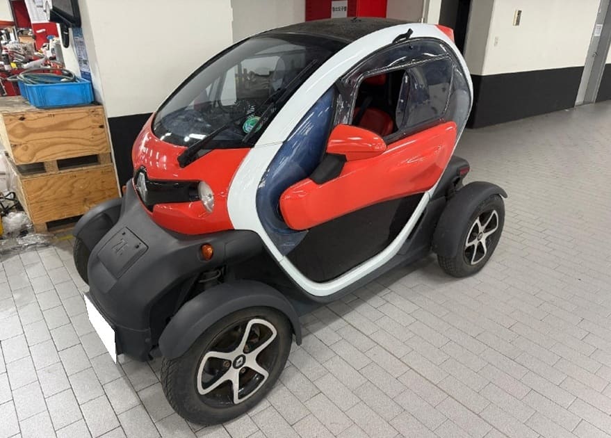 2018 Renault Twizy EV Intens (069434) pre-producted