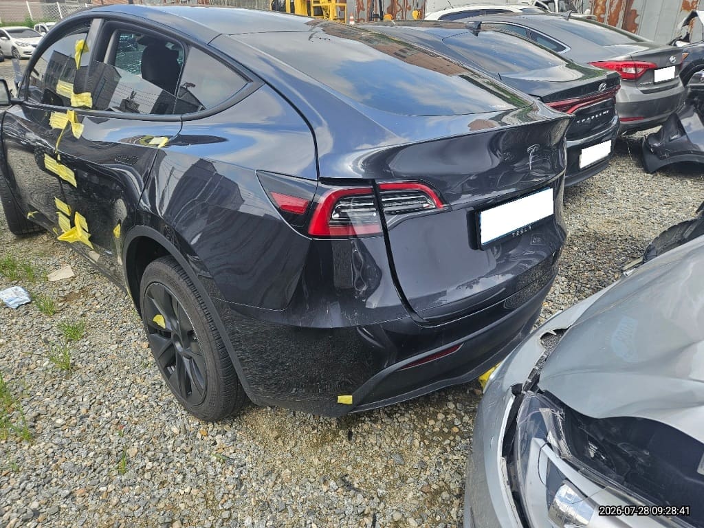 2025 Tesla Model Y RWD (563398) pre-producted