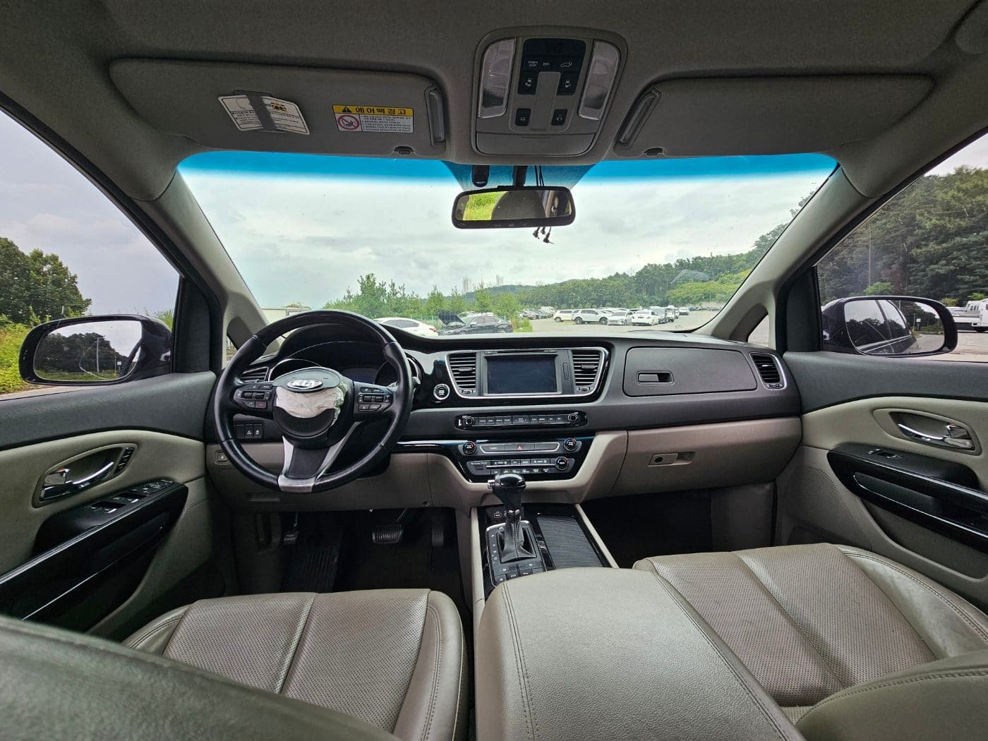 2016 Kia All New Carnival Diesel Limousine (S/N: 092376) 31
