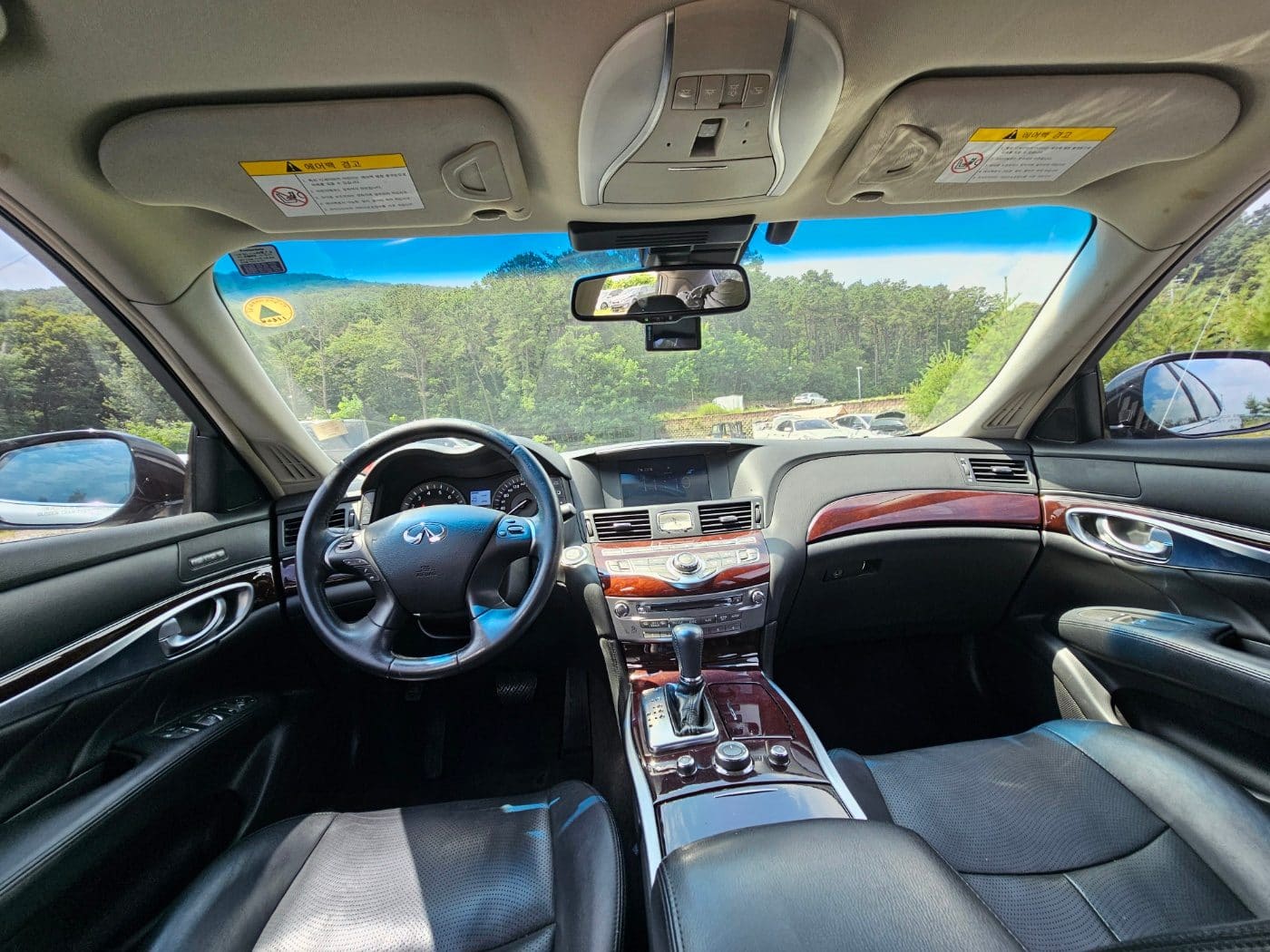 2016 Infiniti Q70 3.7 (S/N: 580157) 31