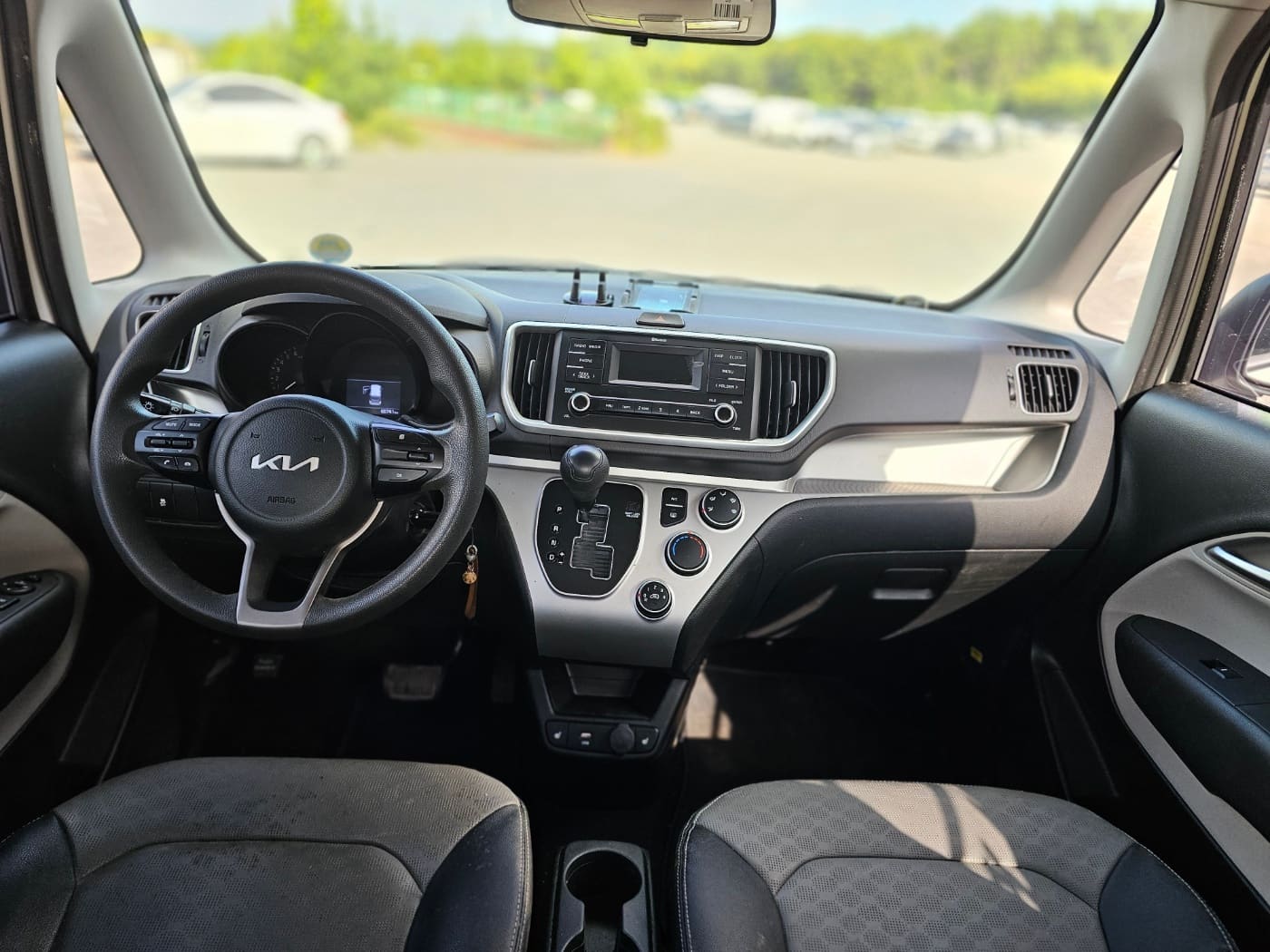 2022 Kia The New Ray 1seats van (S/N: 320163) 26