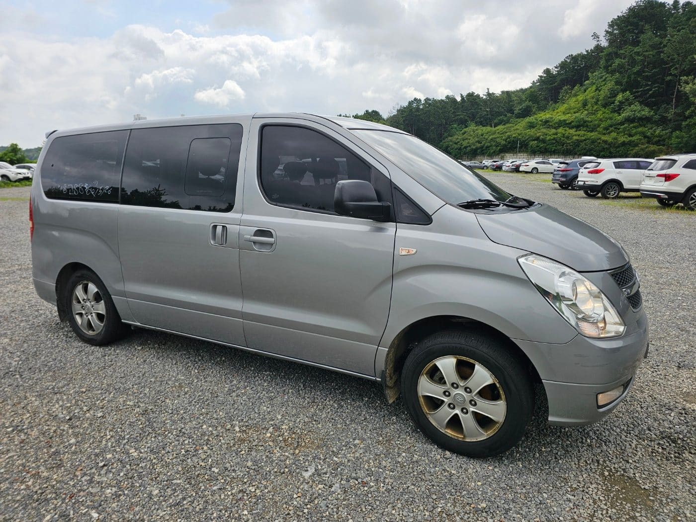 2011 Hyundai Grand Starex 12seats CVX (S/N: 367941) 3