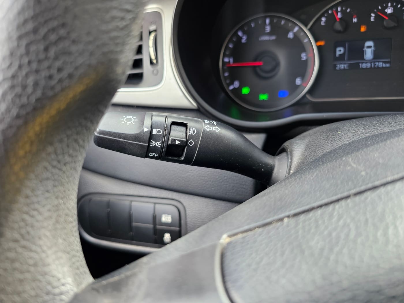 2015 Kia All-New Carens 1.7 VGT (S/N: 119878) 39