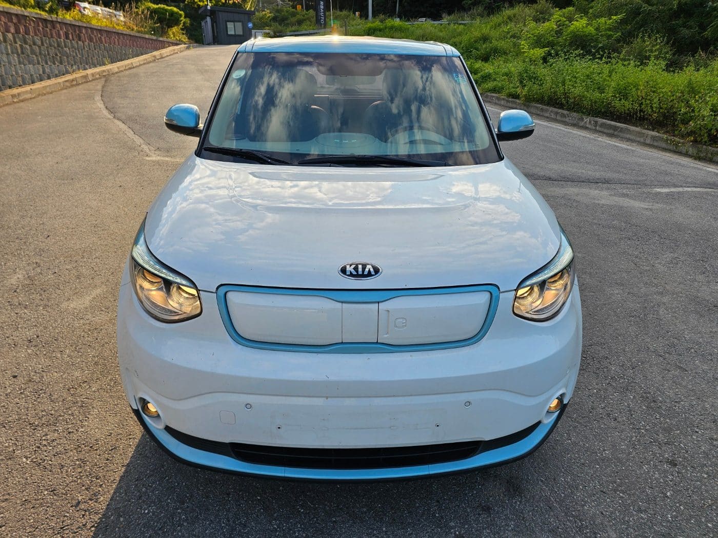 2017 Kia Soul EV (S/N: 021870) 2