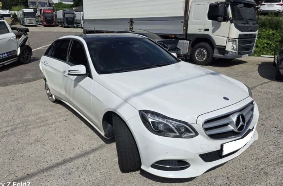 2014 Benz E-Class W212 E250 CDI 4MATIC (048990) pre-producted