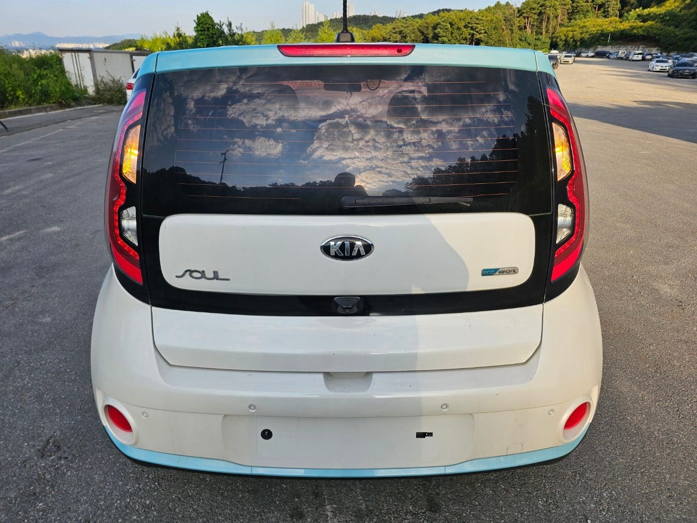 2017 Kia Soul EV (S/N: 021870) 5