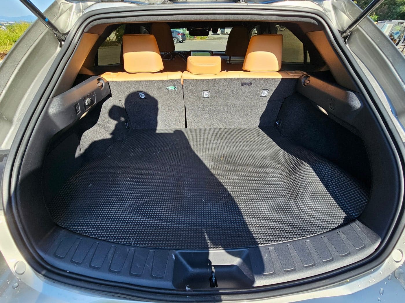 2027 Lexus UX 300h 2.0 (S/N: 047360) 12