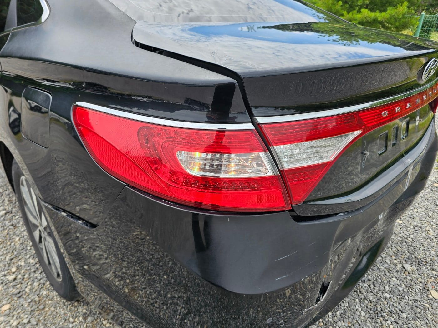 2016 Hyundai Grandeur HG Hybrid (S/N: 023743) 11